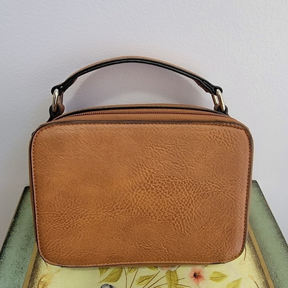Faux Leather Camel Brown Camera Style Crossbody - Picture 6 of 6
